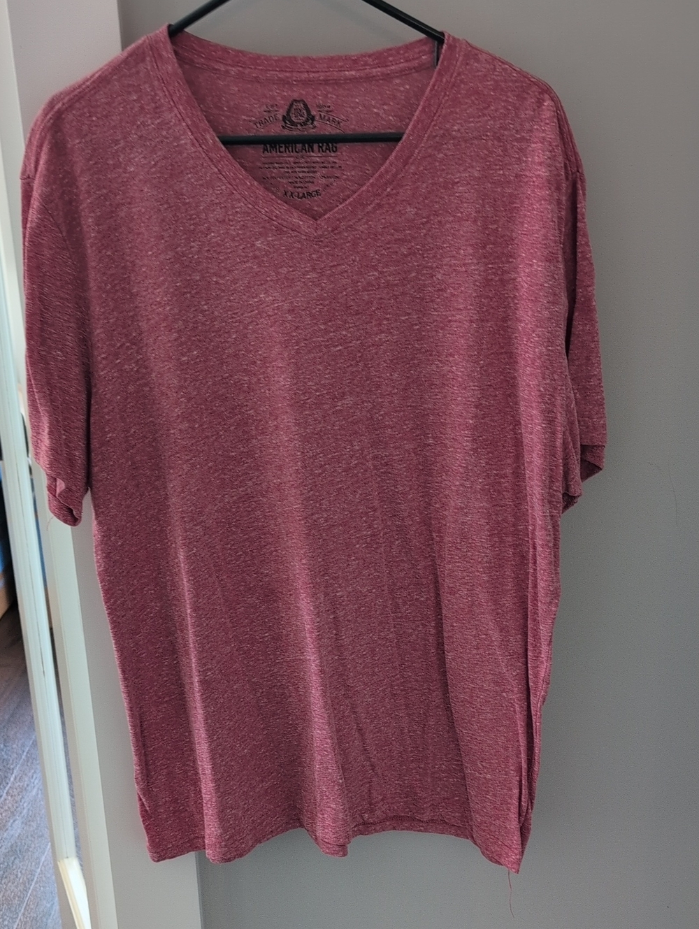 American Rag Men’s Heathered Maroon V-Neck T-Shirt